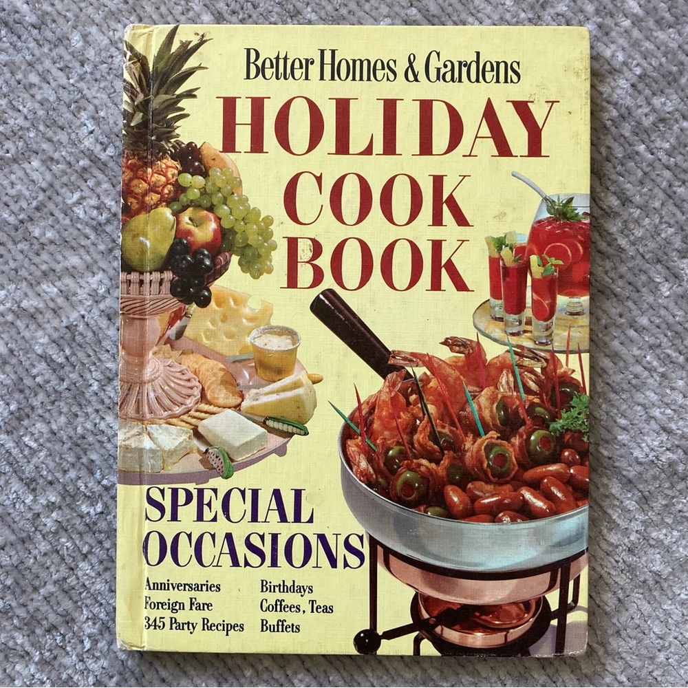 Better Homes Gardens Holiday Cook Book 1967 Entertaining Retro Vintage Recipes
